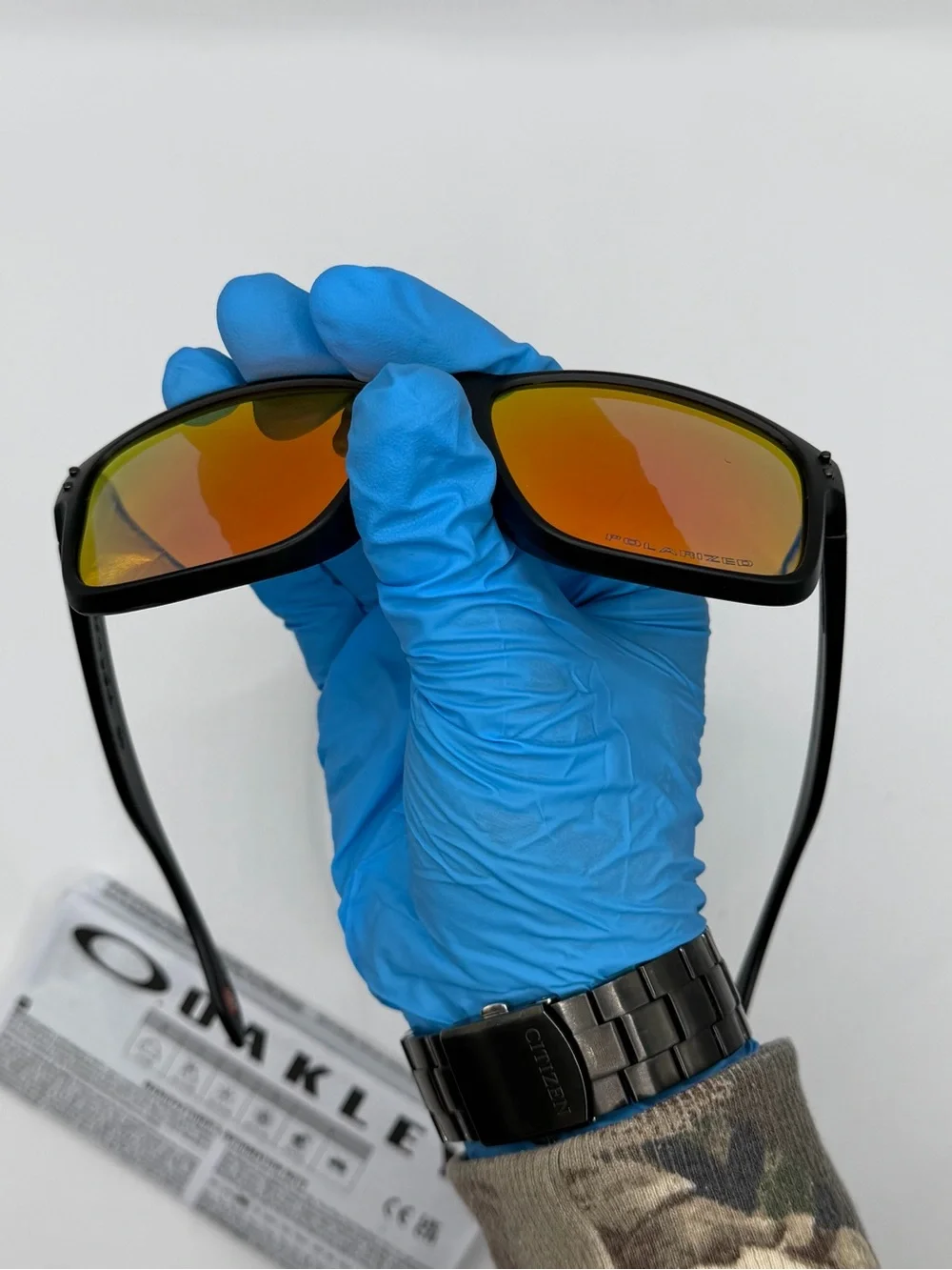Oakley Holbrook sunglasses 57/18 polarized